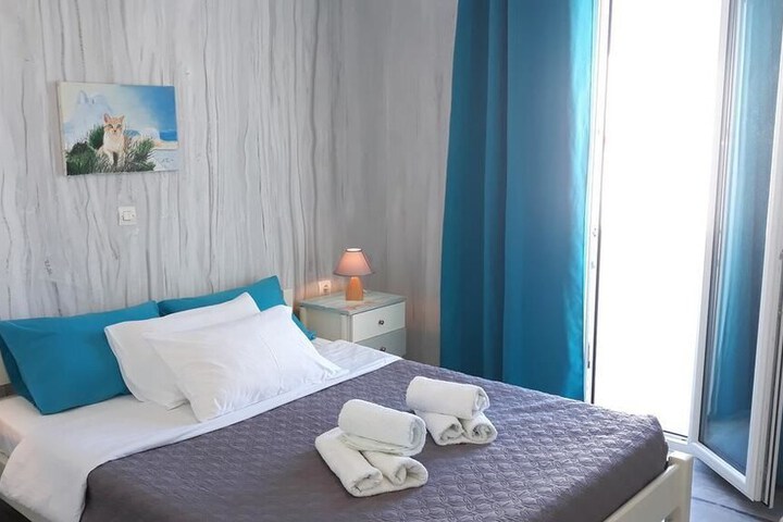 Room 6 of 68