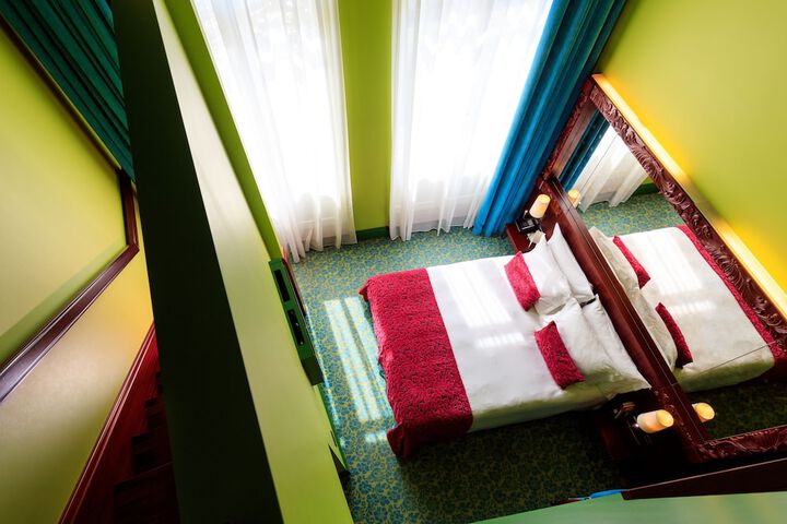 Room 23 of 123