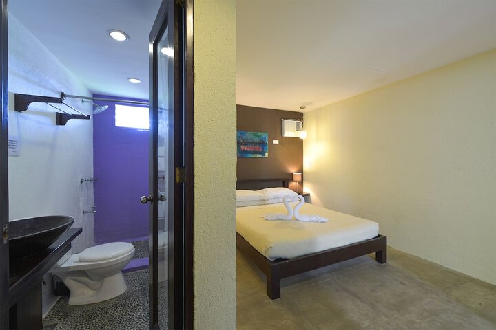 Room 9 of 62