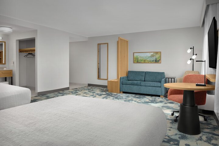 Room 14 of 77