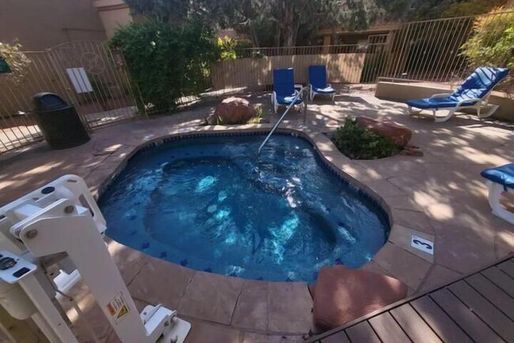 Pool 9 of 17