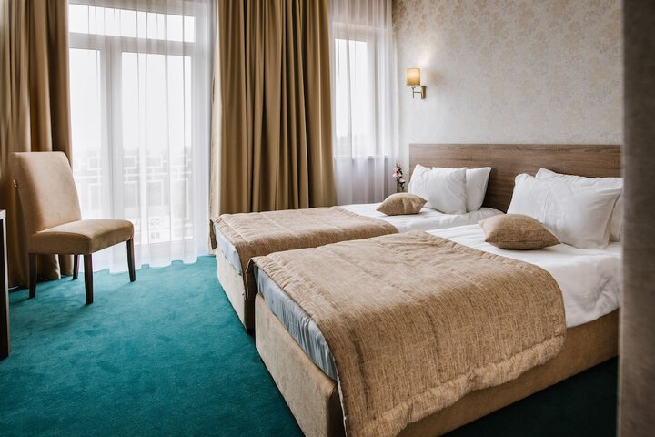 Room 28 of 70