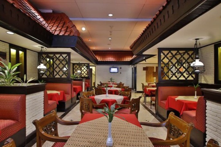 Dining Photos