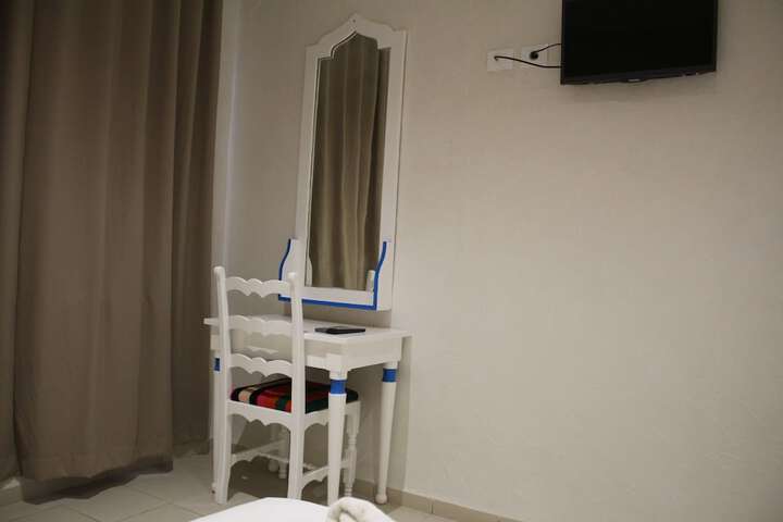 Room 30 of 153