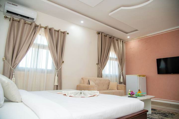 Room 34 of 110