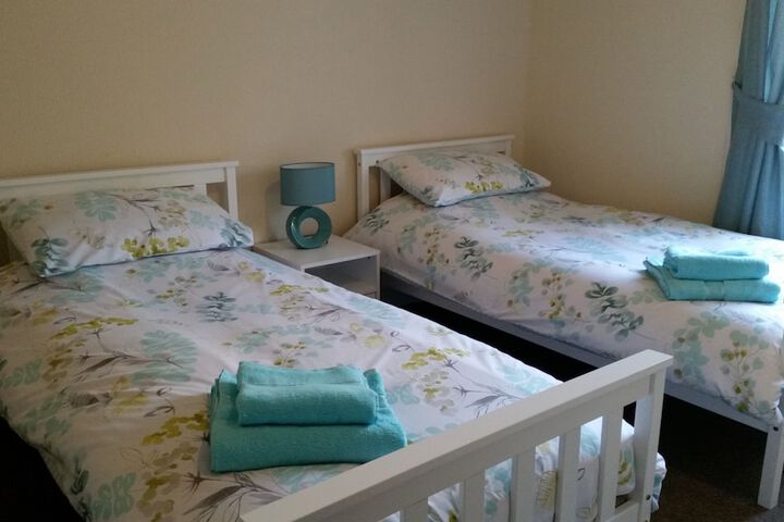 Room 3 of 33