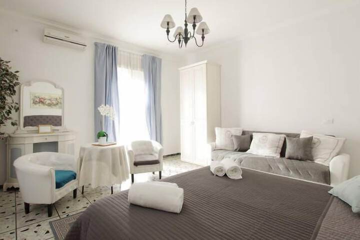 Room 14 of 26