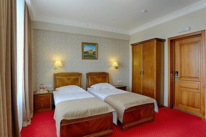 Room 25 of 72