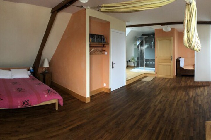 Room 9 of 46