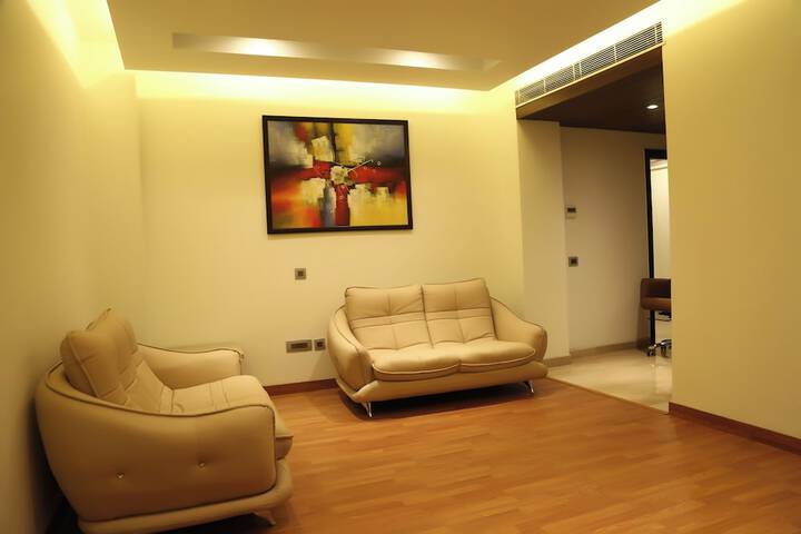Room 7 of 16