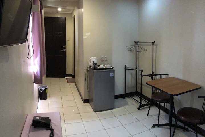 Room 17 of 36