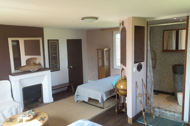 Room 11 of 53