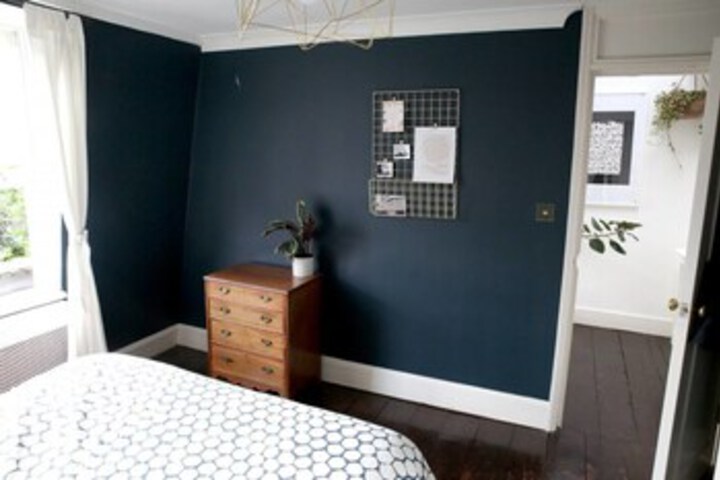 Room 4 of 17