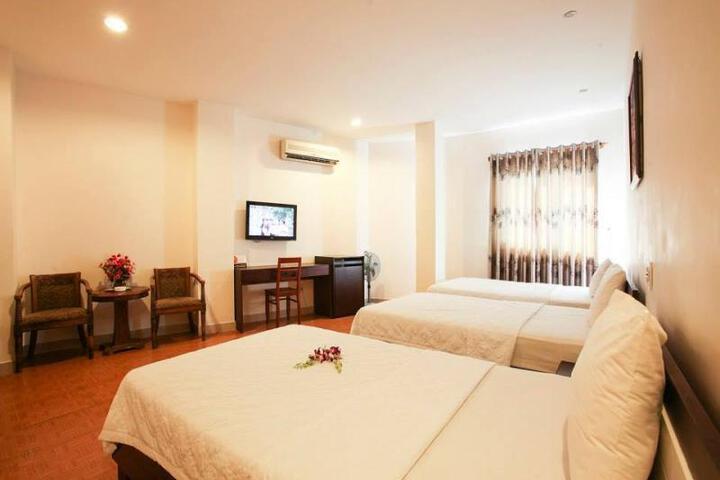 Room 2 of 6