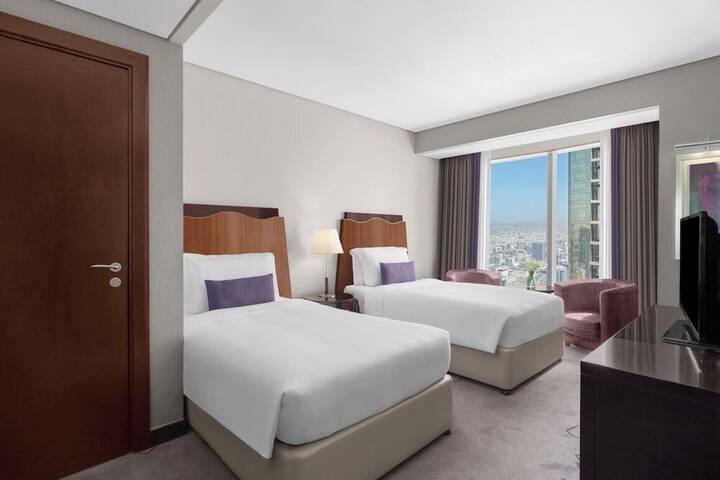 Room 45 of 103