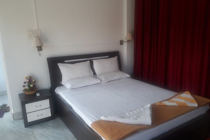 Room 15 of 37