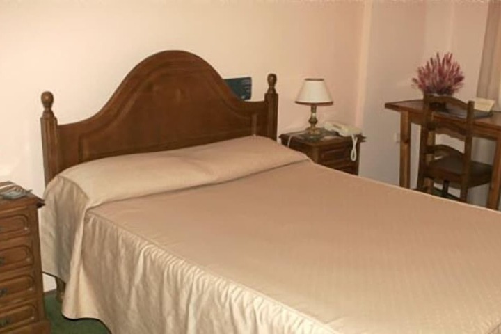 Room 19 of 32