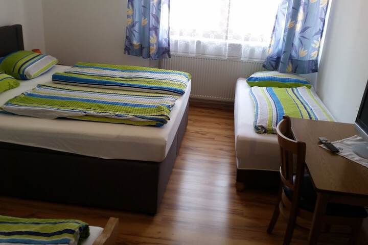 Room 17 of 32