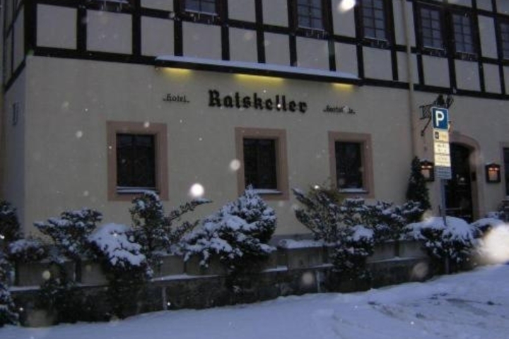 BERGHOTEL & RESTAURANT RATSKELLER