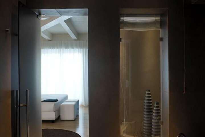 Room 43 of 62