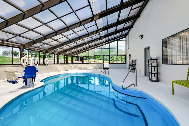 Pool 39 of 51