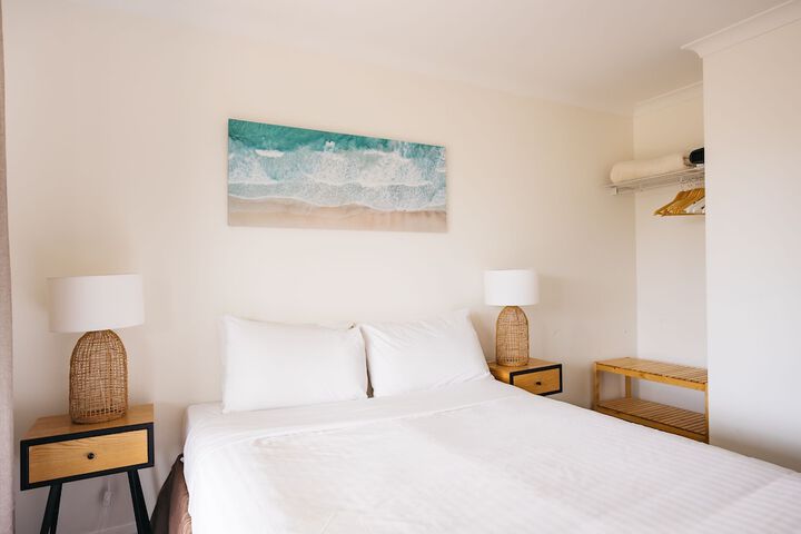 Room 73 of 239