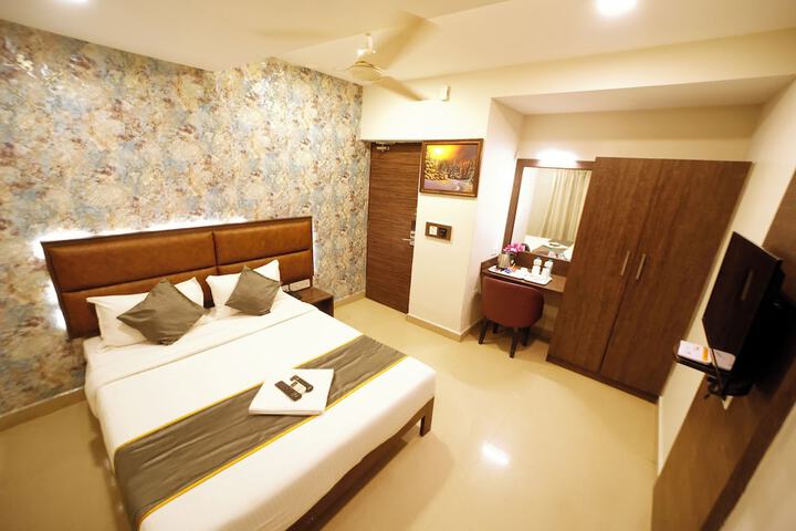 Room 18 of 30