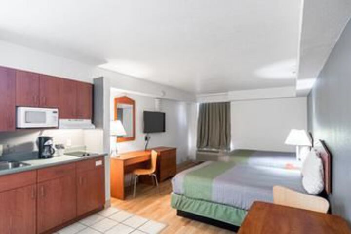 Room 6 of 35