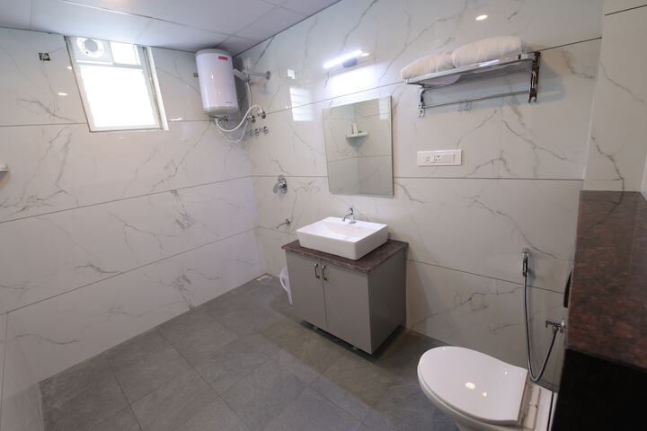Room 15 of 18