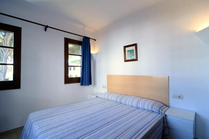 Room 4 of 19