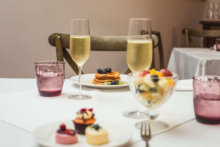 Dining 56 of 75