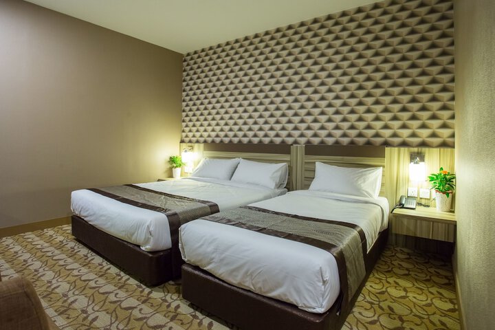 Room 27 of 36