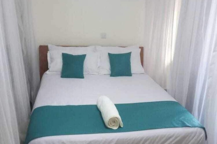 Room 5 of 26