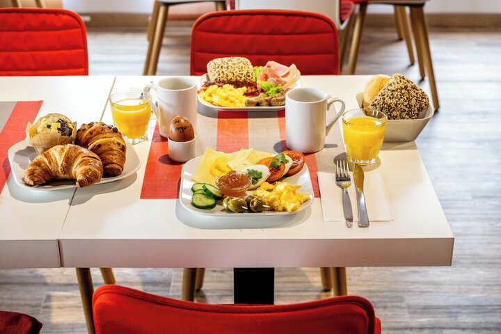 Breakfast/Coffee Service 59 of 110