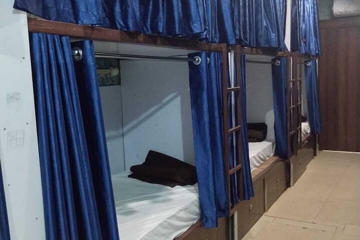 Room 12 of 26