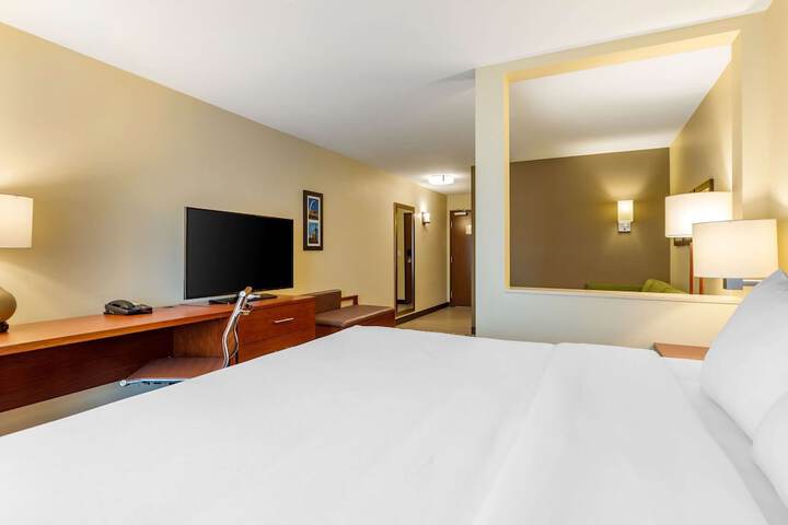 Standard | King Bed (13 of 26)