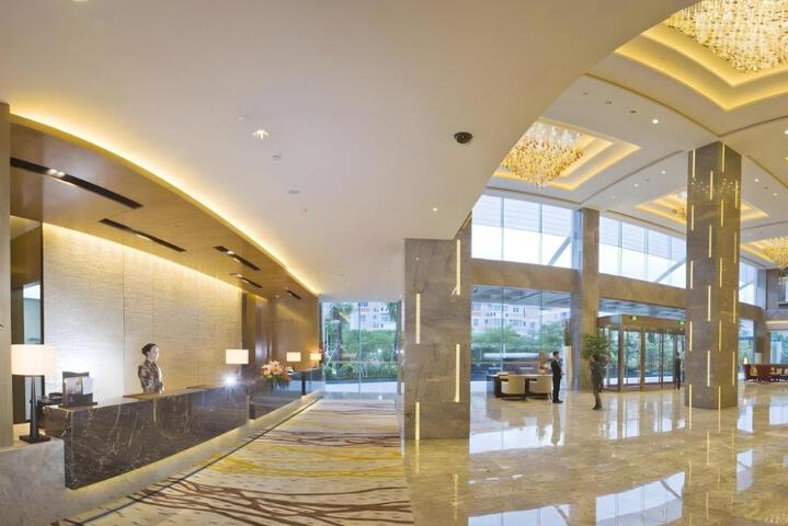 Hotel Entry