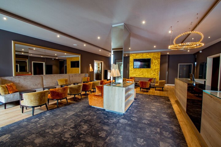 Guest Lobby