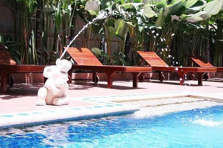 Pool 32 of 35
