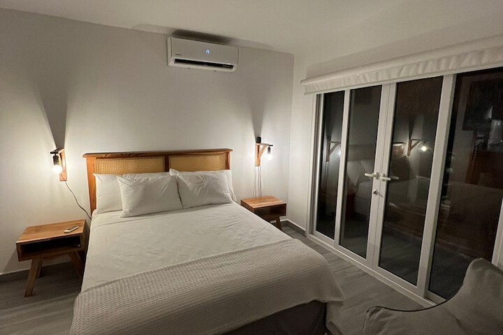 Room 5 of 34