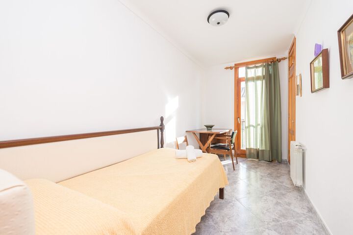 Room 16 of 22