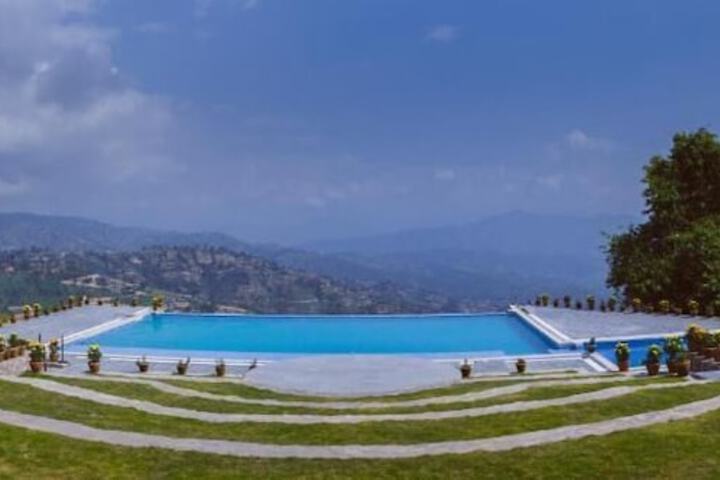Hotel Pool