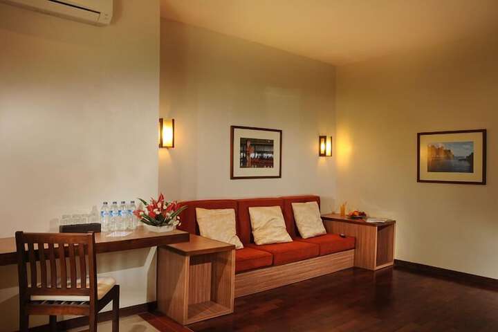 Room 11 of 23