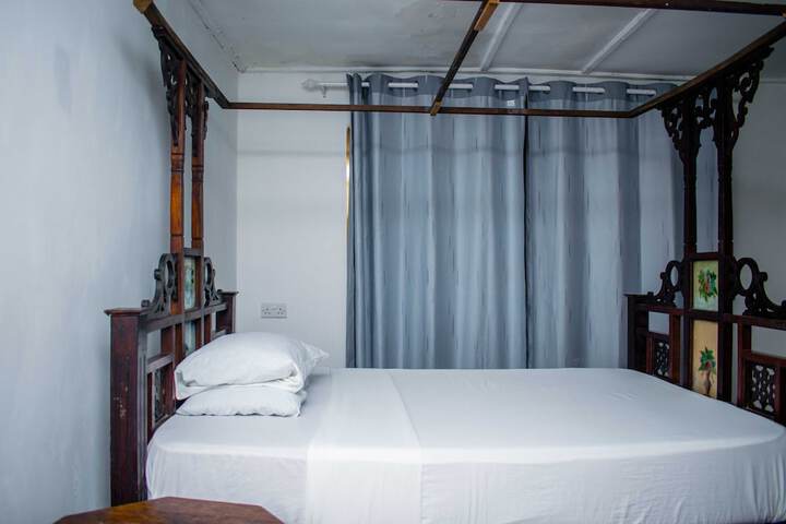 Room 36 of 89