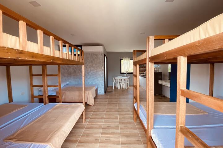 Room 13 of 34