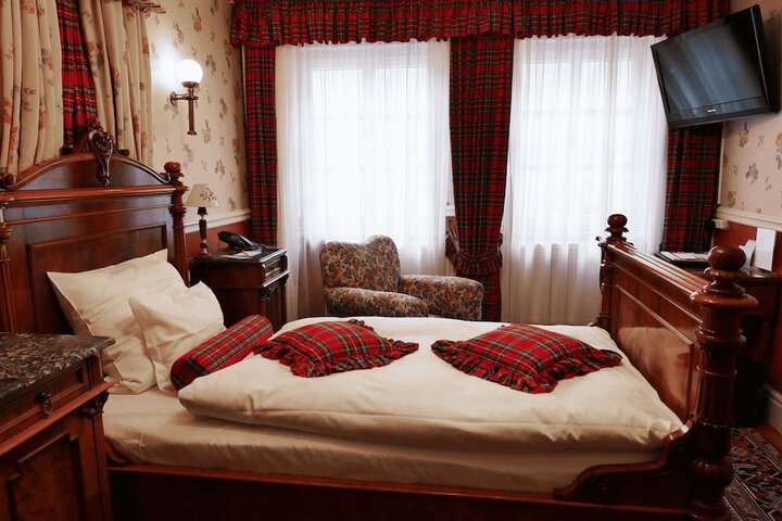 Room 7 of 55