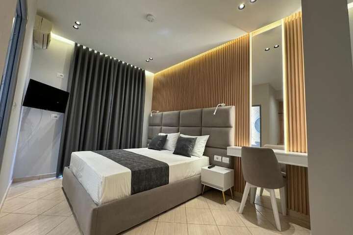 Room 12 of 69