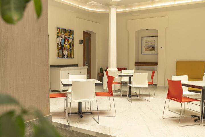 Entrance & Lobby