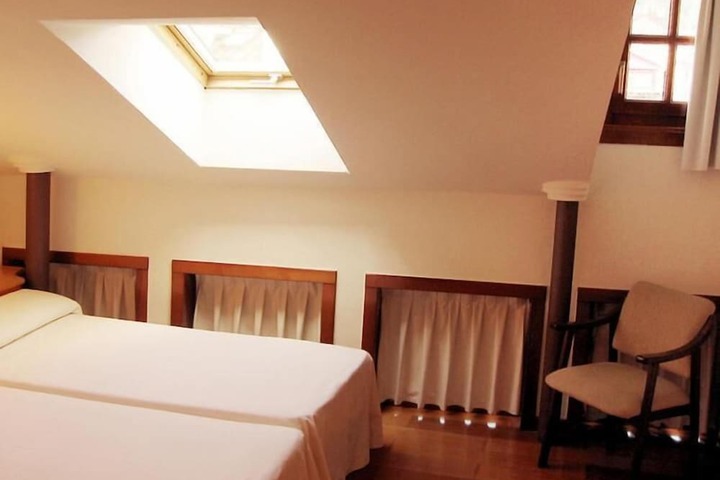 Room 9 of 55