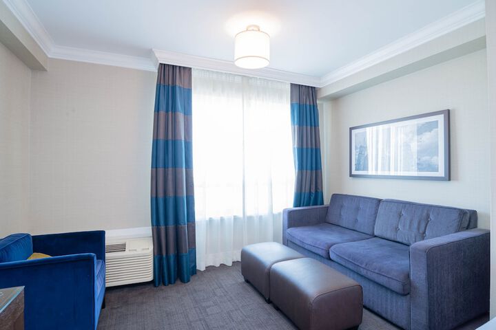 Room 21 of 77